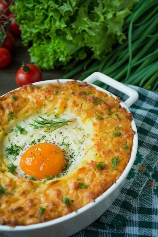 Уютная запеканка из картофеля с яйцом и сыром: простой рецепт на каждый день