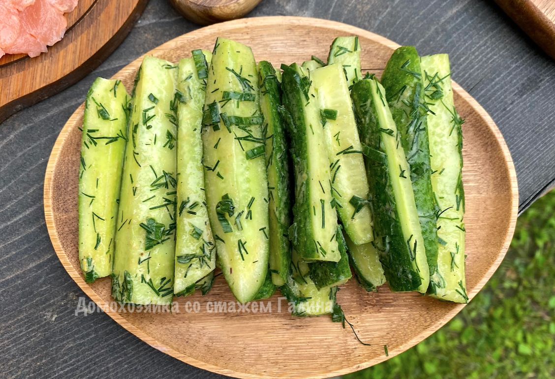 Как быстро подготовить хрустящие огурцы для идеальной закуски