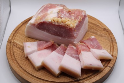 Как правильно сочетать сало: советы для здоровых людей и диабетиков