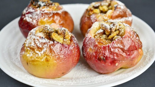 Запеченные яблоки: идеальный десерт к чаю