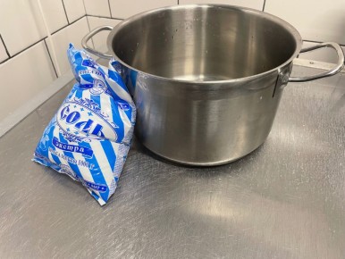 Секрет советских кухонь: зачем оставлять соль в кастрюле после варки