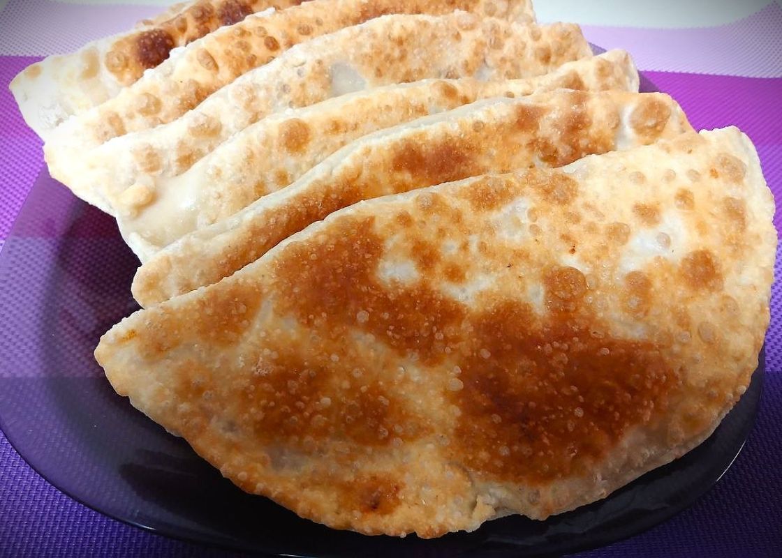 Гёзлеме: Турецкие лепешки с картофелем и сыром, которые стоит попробовать