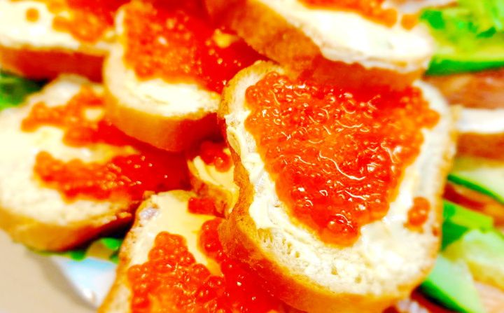 Куда катится красная икра: цены и прогнозы на новогодние праздники