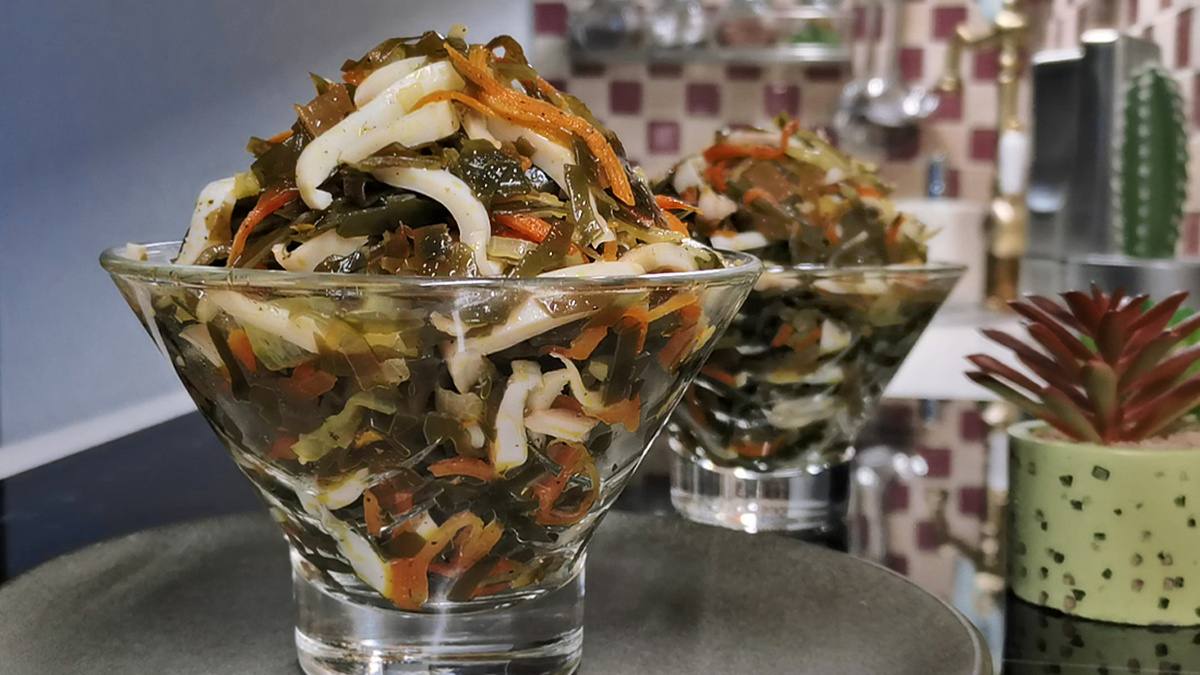 Невозможно устоять: корейский салат с кальмарами, который стоит попробовать