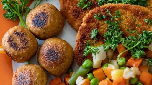 Кушать подано: Роскачество обнаружило кишечную палочку в растительных котлетах