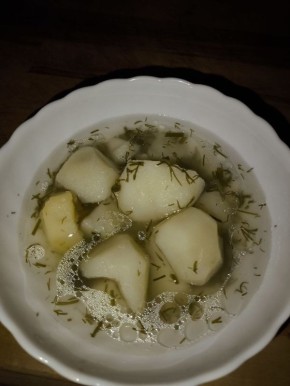 Ужин с домашним вкусом: простой рецепт бульонного картофеля