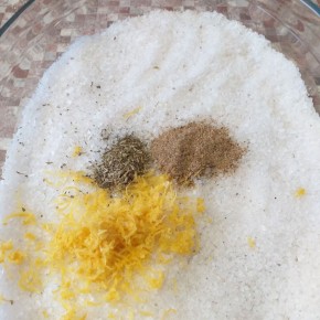 Курица на соляной подушке: идеальный рецепт для сочного ужина