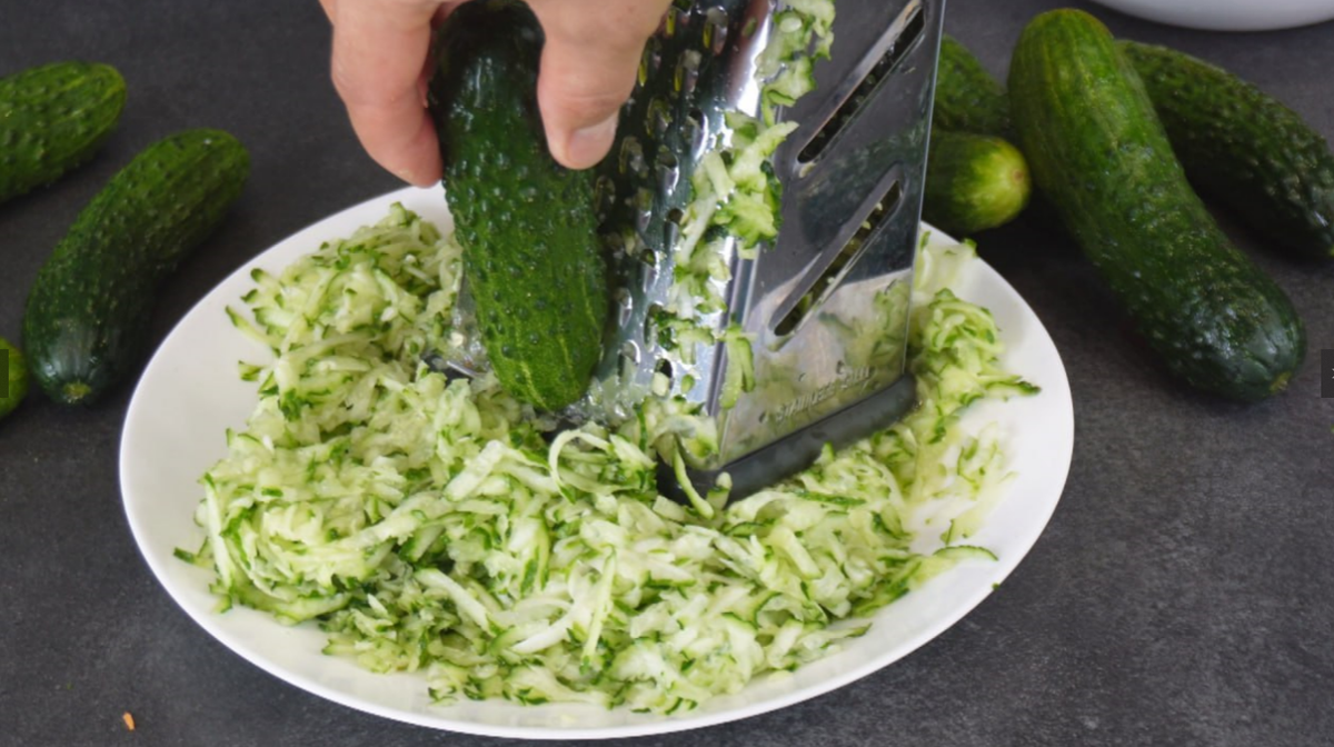 Как превратить переросшие огурцы в шедевр для зимних застолий