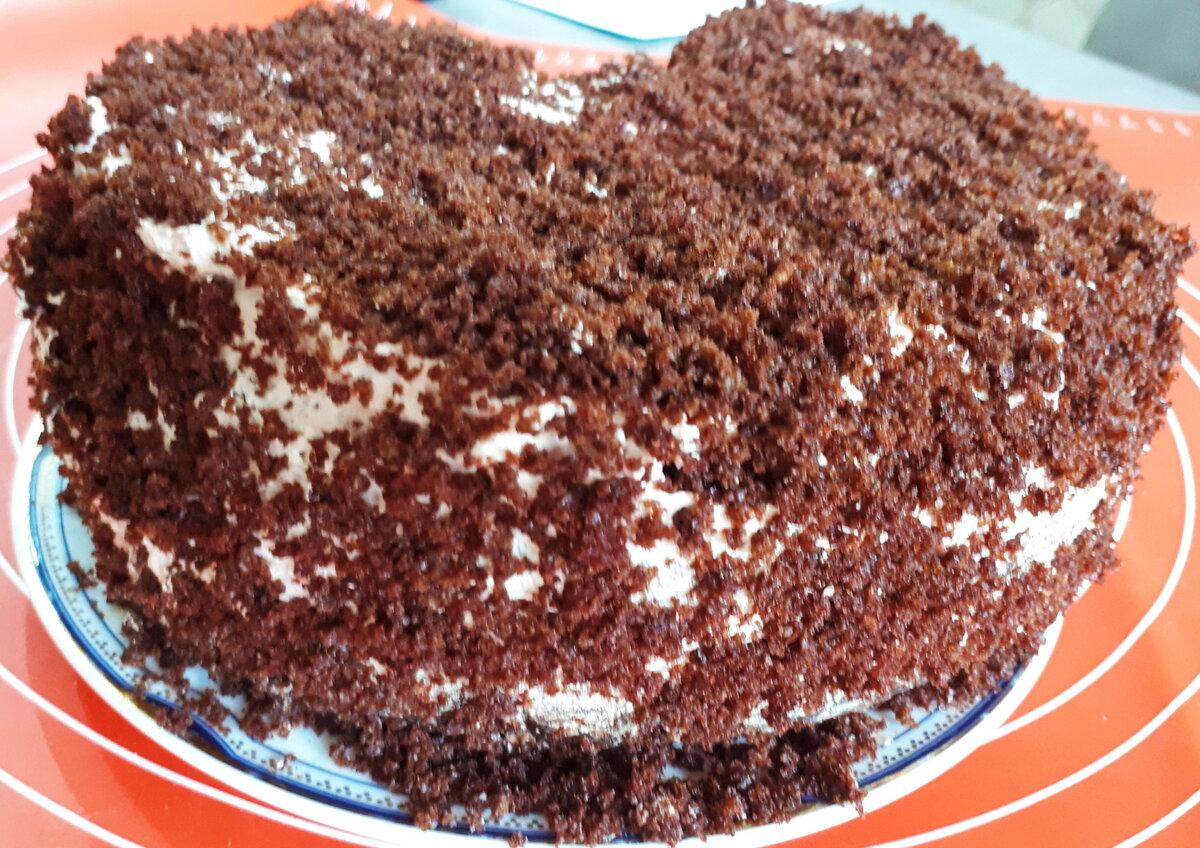 Как за 10 минут создать бисквитный торт без лишних хлопот