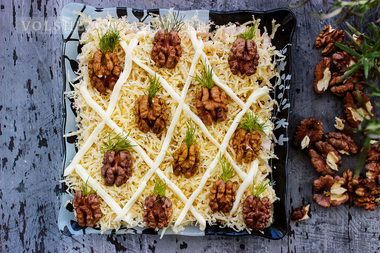 Нежный салат с курицей и ананасами: рай для гурманов