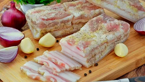 Сало против холестерина: правда или миф?