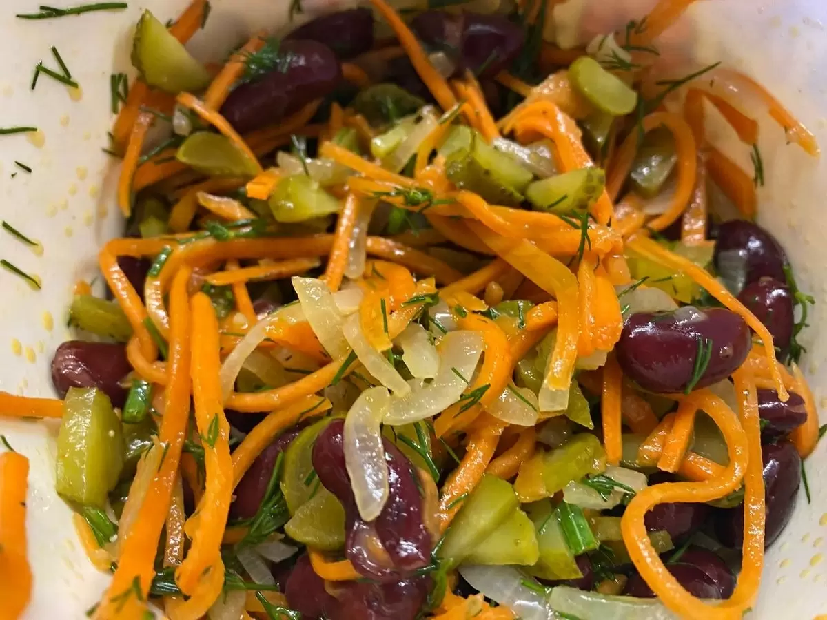 Простой и вкусный салат: идеально для любого стола