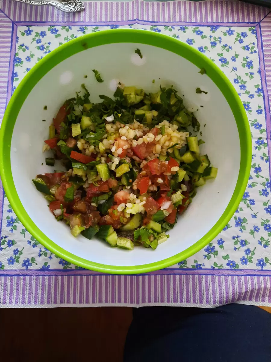 Табуле: Освежающий Вкус Востока на Вашем Столе