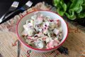 Крабовый салат с оливками: быстрое решение для внезапных гостей