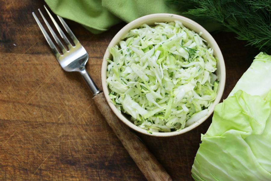 Как быстро и вкусно приготовить летний салат с секретным ингредиентом