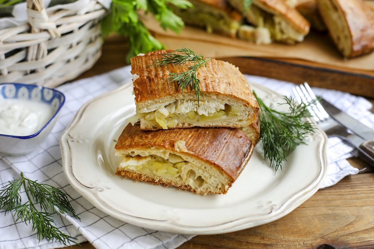 Сибирский пирог с хеком и картошкой: вкусный эксперимент на кухне